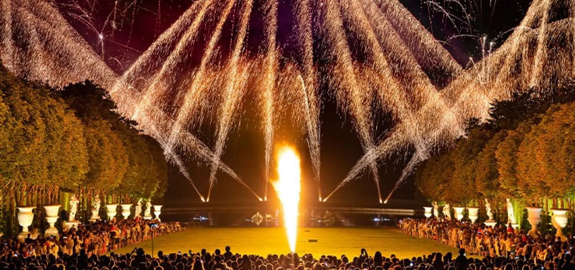 Шоу Огненных Ночных Фонтанов