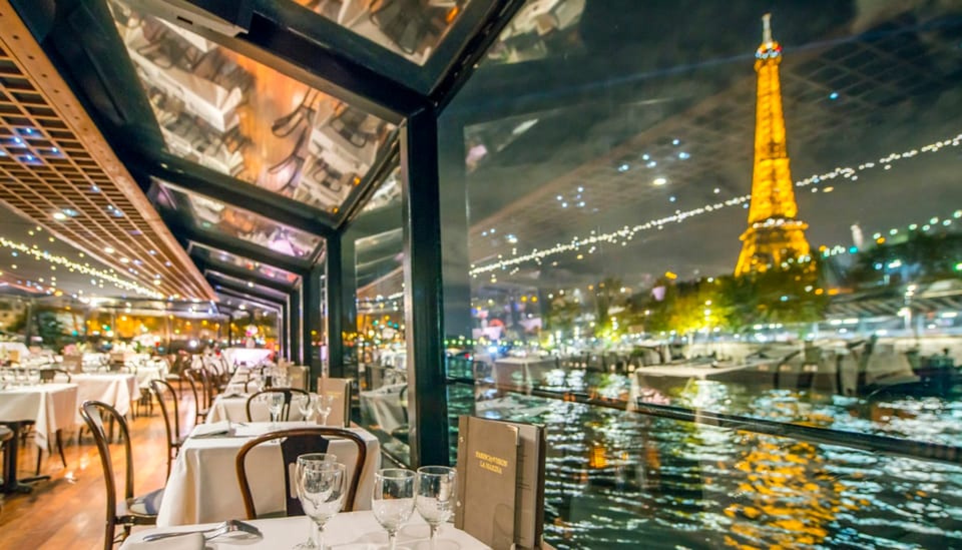 Bateaux Mouches Dinner Cruise in Paris at 18:00