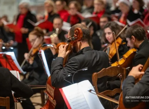 Großes Konzert traditioneller Weihnachtslieder