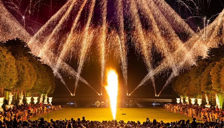 Die Feuer-Nacht-Brunnen-Show